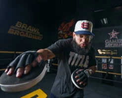 TITLE Boxing Gel Tech Punch Mitts 2.0 -Boxing Shop GTPM2BK 6