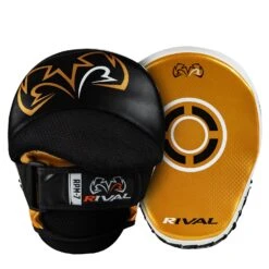 Rival Boxing Curved Punch Mitts -Boxing Shop RPM7 BK GD 1 62204c20 fe5c 4473 8fce 27e588264743