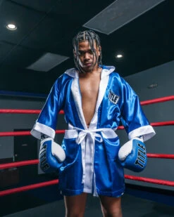 TITLE Boxing Pro Fingertip Robe 2.0 -Boxing Shop TSRF2BLWH 2