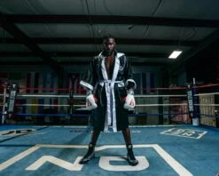 TITLE Boxing Pro Full Length Robe 3.0 -Boxing Shop TSRFL3BKWH 2