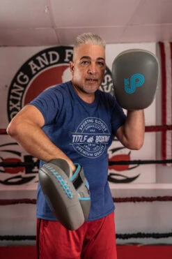 TITLE Boxing Air Pocket Technology Punch Mitts -Boxing Shop airmt 2